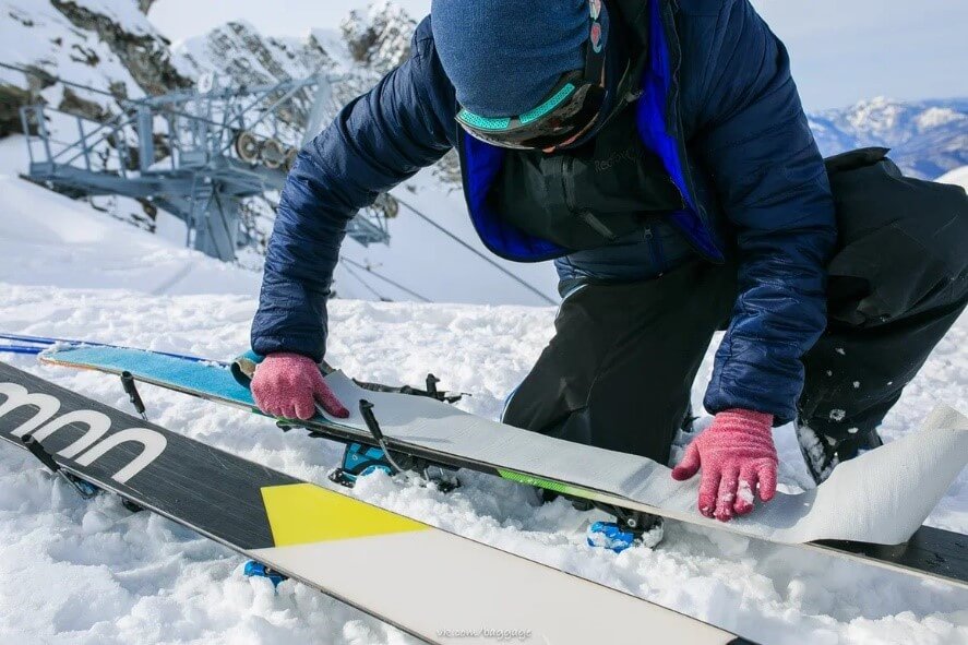 Kak-nakleit-kampus-na-lyzhi-foto